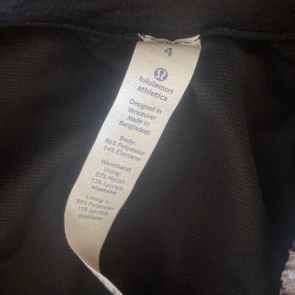 Seawheeze 2017 Tracker Short in Counter Culture Floral - Picture 4 of 4